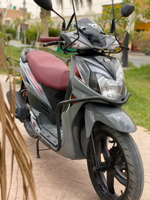 SYM Sr 2025
