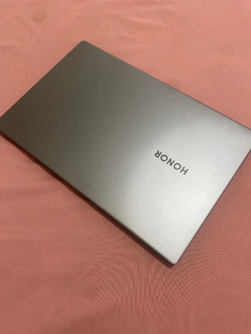Laptop honor
