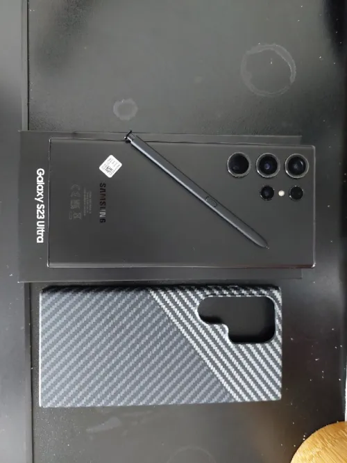 Samsung S23 ultra Avec la boîte originale