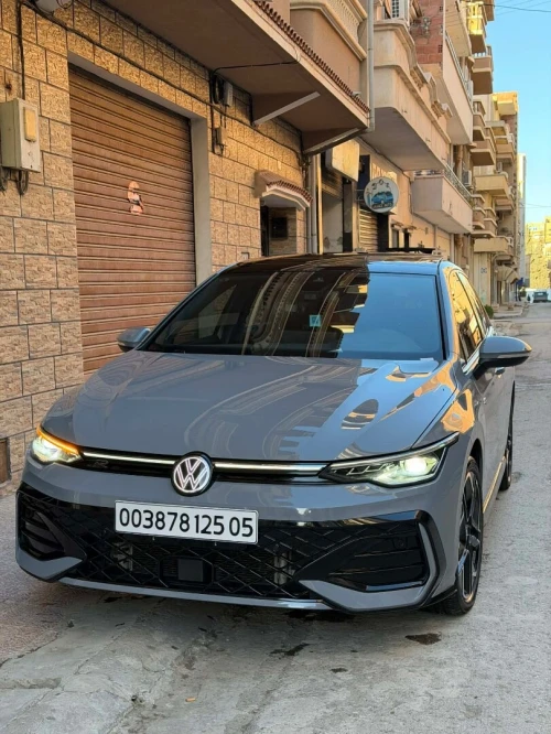 Volkswagen Golf 8 2025 R-Line