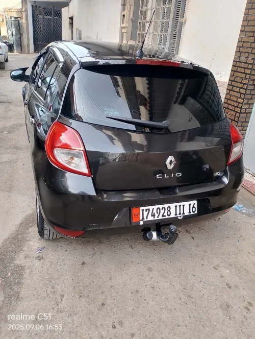 Renault Clio 3 2011 Night and Day