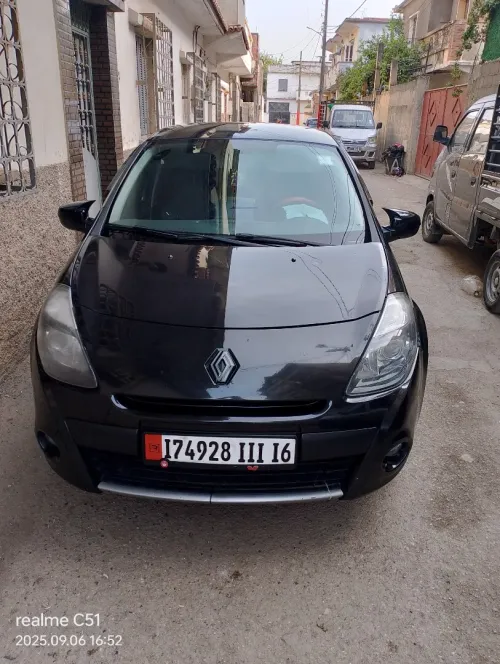 Renault Clio 3 2011 Night and Day