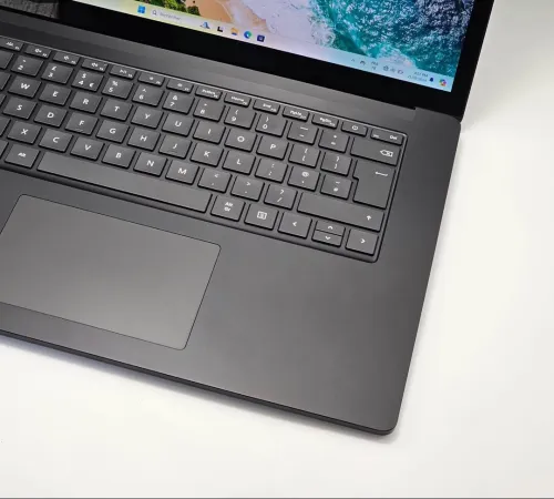 كمبيوتر laptop