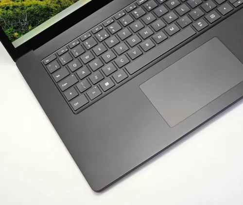 كمبيوتر laptop
