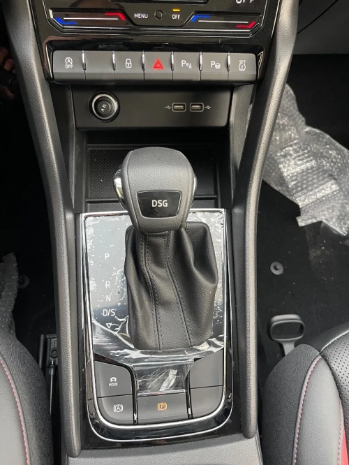 Skoda Karoq 2025 Luxery