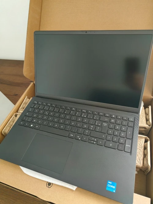 DELL VOSTRO 15 3530 laptop - INTEL CORE i5-1334U - 8GB - 512GB SSD - 15.6" FHD