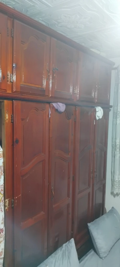 Vente de garde robe en bois