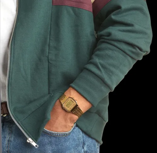 Montre Casio Vintage Dorée - Élégance et  Intemporalité