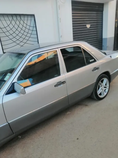 Mercedes Class d 1988 