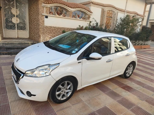 Peugeot 208 2015 Access
