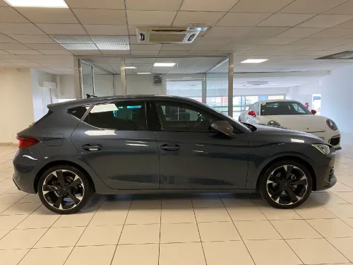 Cupra  Leon 2024 