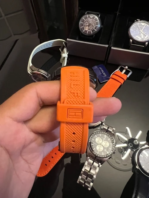 Montres homme emporio Armani /cerruiti /locman/tommy /burberry