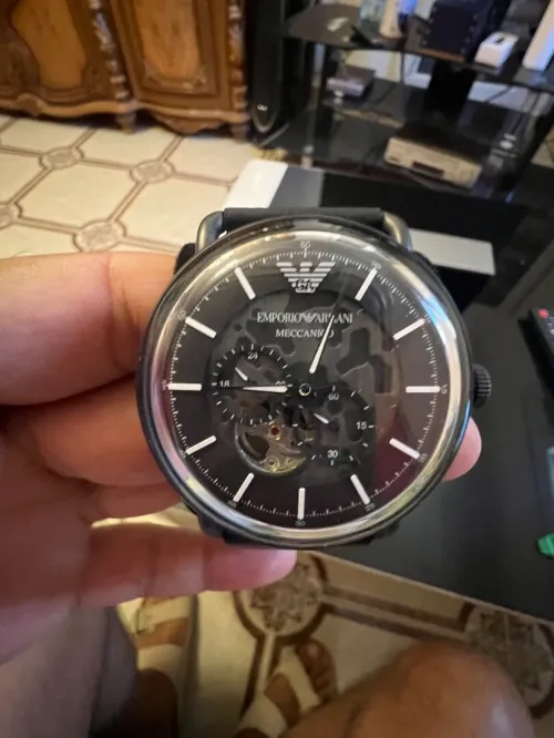 Montres homme emporio Armani /cerruiti /locman/tommy /burberry