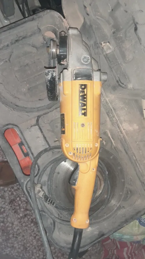 Meuleuse dewalt 230