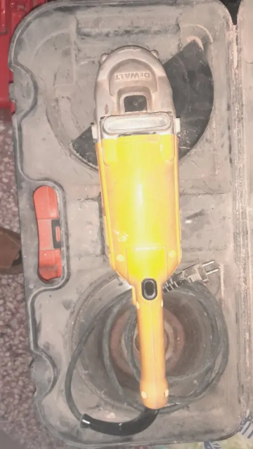Meuleuse dewalt 230
