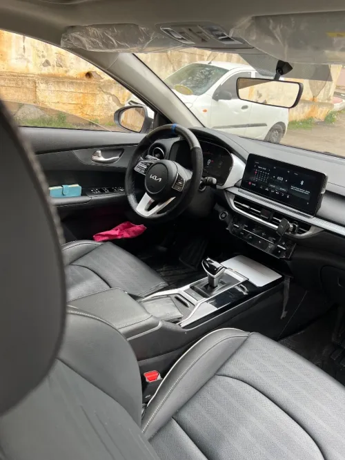 Kia K3 2025 La tout option
