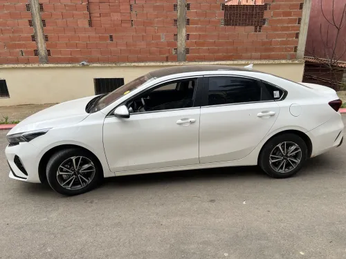 Kia K3 2025 La tout option