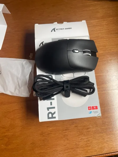 Attack shark R1