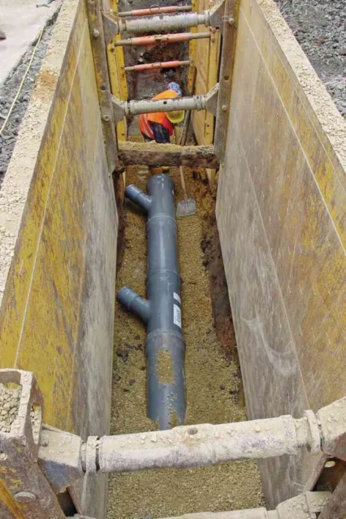 Macon travaux conduite pvc assainissement