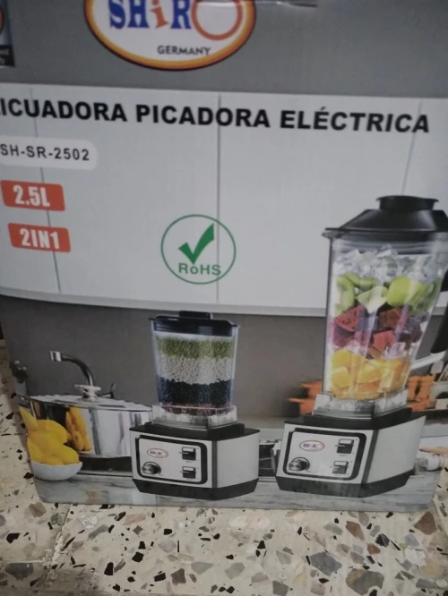 Met en vente un blender et deux robot muxeur