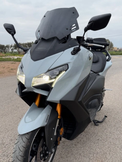 Tmax Yamaha 2025