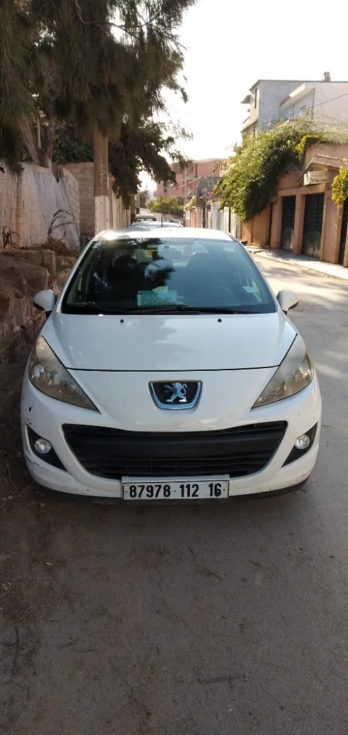 Peugeot 207 2012 