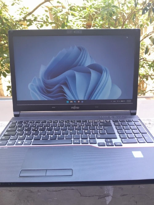 Laptop i5, 8g ram ddr4, 250g ssd, windows 11 jdid!