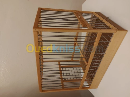 اقفاص خشبية 