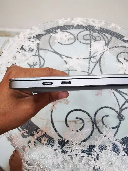 MacBook Pro 2017 TouchBar  Caba UK