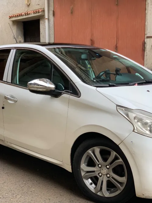 Peugeot 208 2014 Allure
