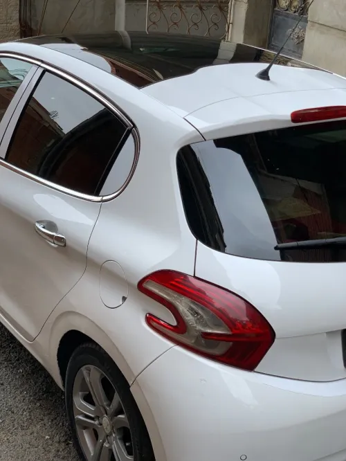 Peugeot 208 2014 Allure
