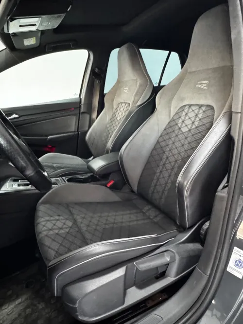 Volkswagen Golf 8 2021 R-Line