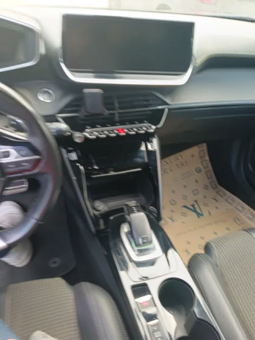 Peugeot 2008 2021 