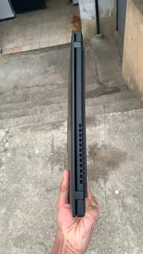 LENOVO THINKPAD T14 GEN 5  ULTRA 7  Écran tactile