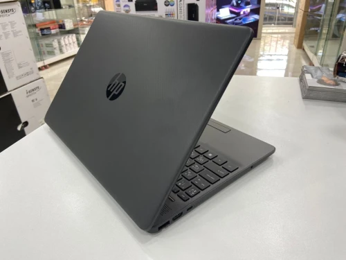 HP 250 G9  Celeron N4500 SSD 256 4GO