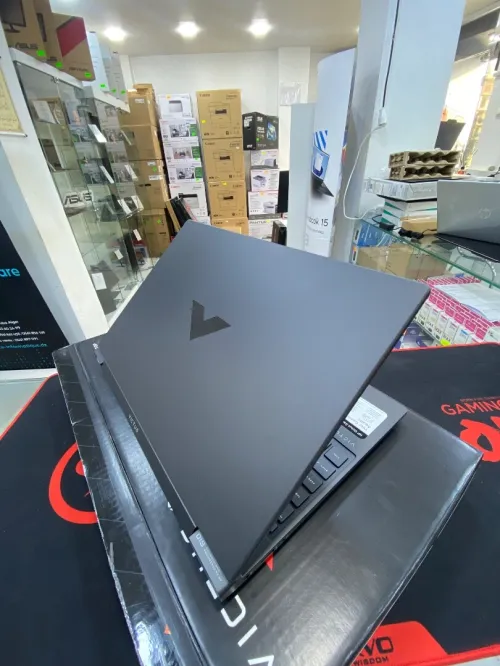 LAPTOP HP VICTUS GAMING I5 13420H SSD 512GO 16GB RAM Ecran FHD IPS 144Hz RTX 4050 6G