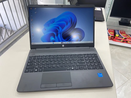 LAPTOP HP 250 G9- I5 1334U 8GO SSD 512GO NVME - 15.6