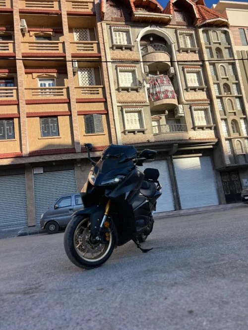 Yamaha T-max 2023