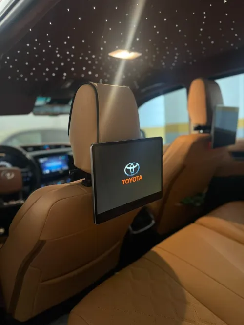 Toyota Revo  2026 