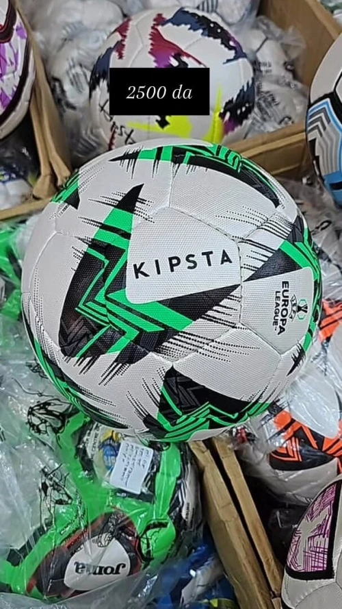 Ballon de foot haja cheba bzaf 