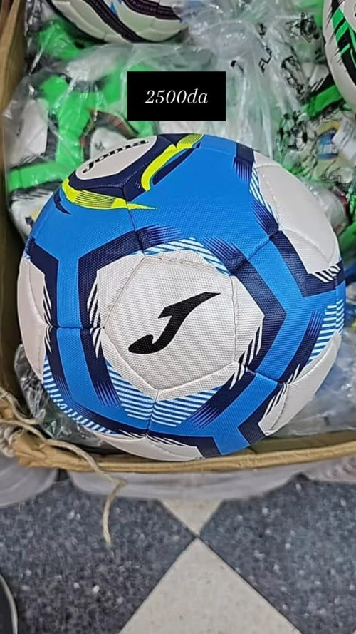 Ballon de foot haja cheba bzaf 