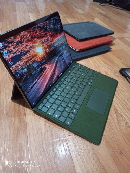 Surface pro 9 + stylet + antichoc