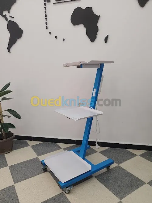 Chariot médical 3 étagères avec multiprise