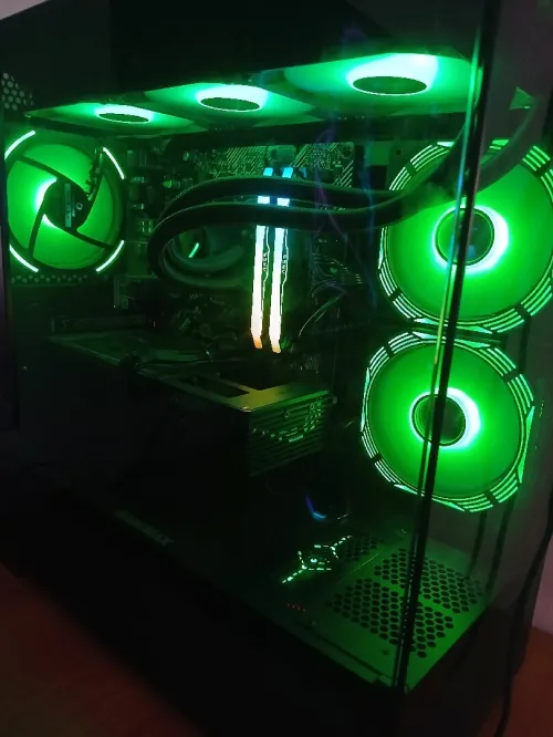 PC GAMER ULTRA puissant  R7 5700X / RTX 5060 Asus / 16GB / NVMe + ecran 180hz fast ips complet