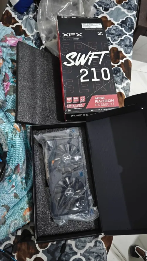 rx6600xt amd 8gb avec boit tres bon etat comme neuf