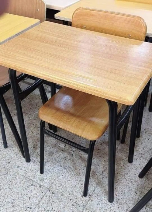 Table et chaise scolaire