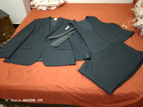 Vend costume pour homme 