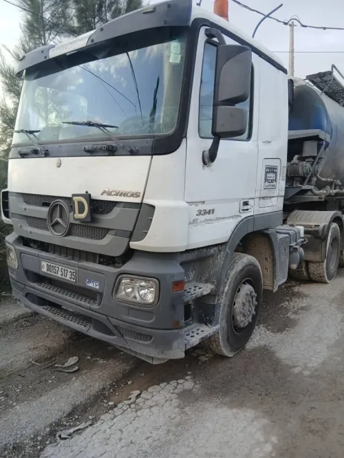 Mercedes Aktros 2017