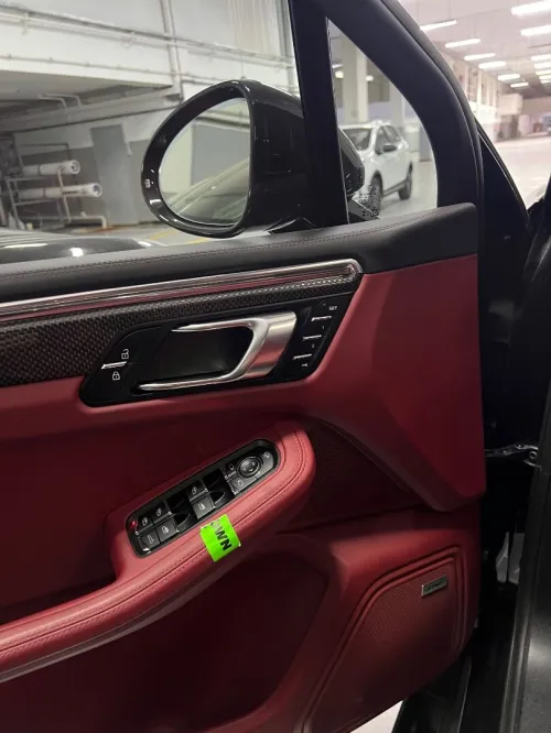 Porsche Macan T 2026 Full carbone