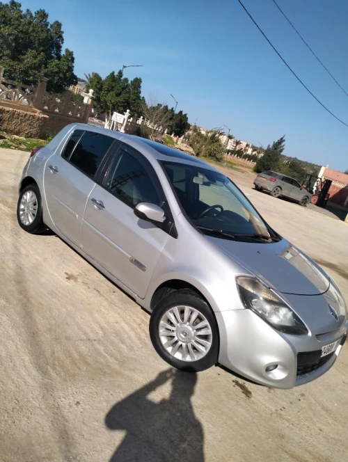 Renault Clio 3 2011 Night and Day
